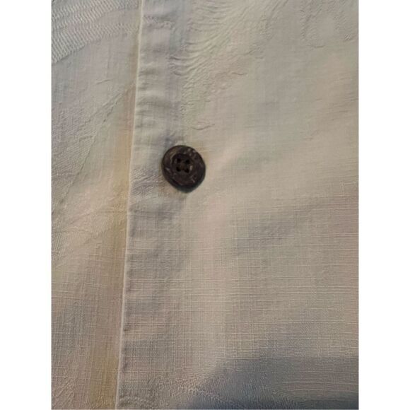 Tommy Bahama button-down shirt - Picture 8 of 9